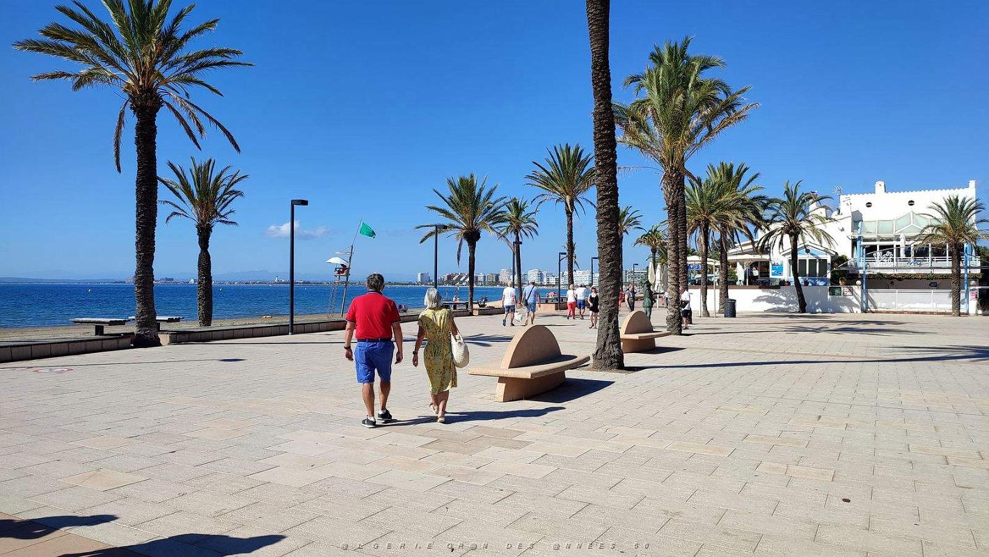 75 - Rosas - Paseo Maritime et Plage Nova.jpg